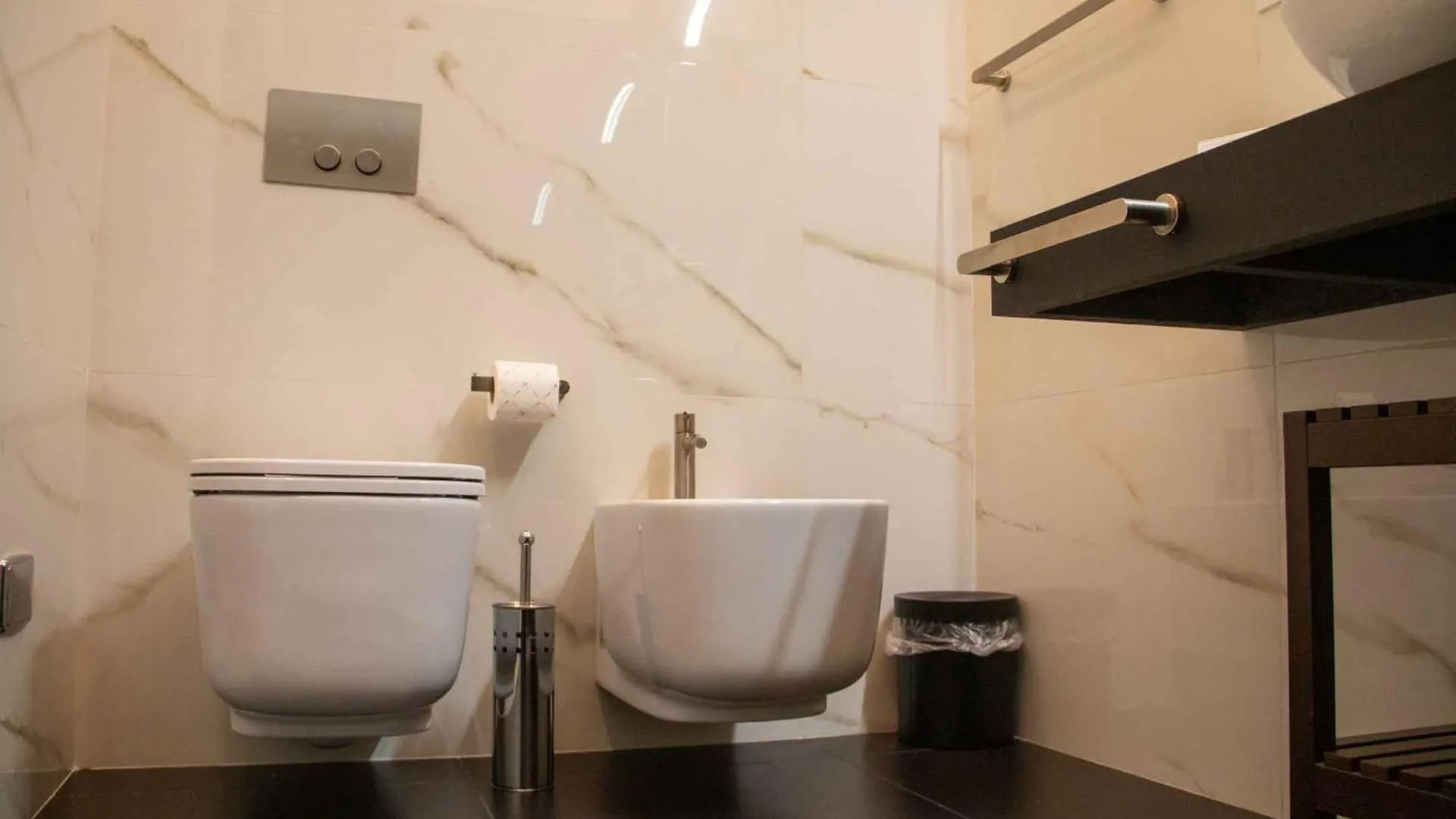 Mari Luxury Rooms And Suites Bari 0*,  Olaszország