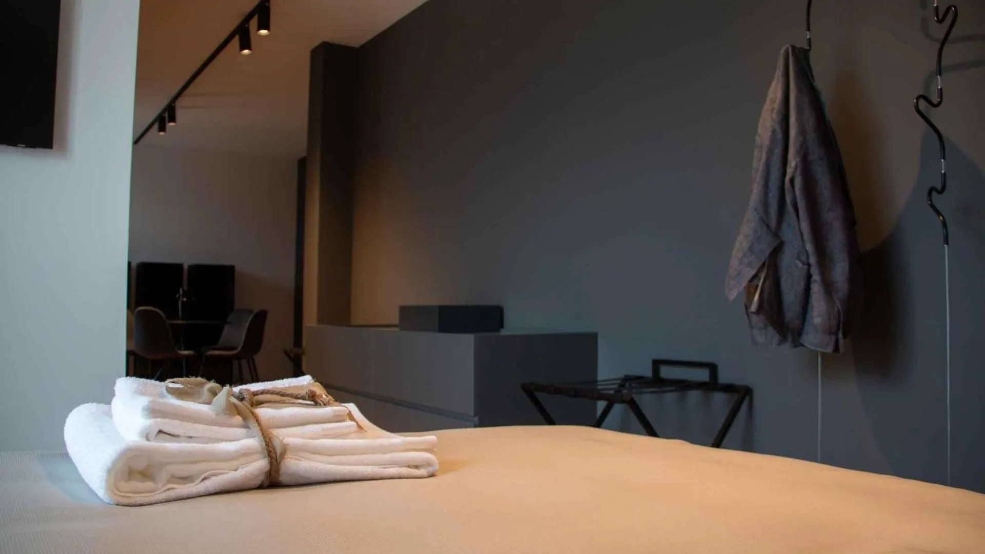 Mari Luxury Rooms And Suites Bari 0*,  Olaszország